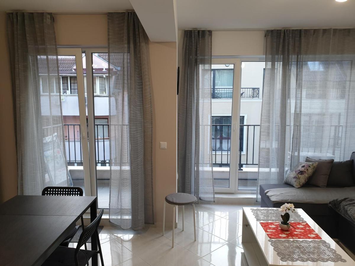 New The Twins Varna Two-Bedroom, Apt 5 At 15 Tsani Ginchev Street, Floor 3 Buitenkant foto