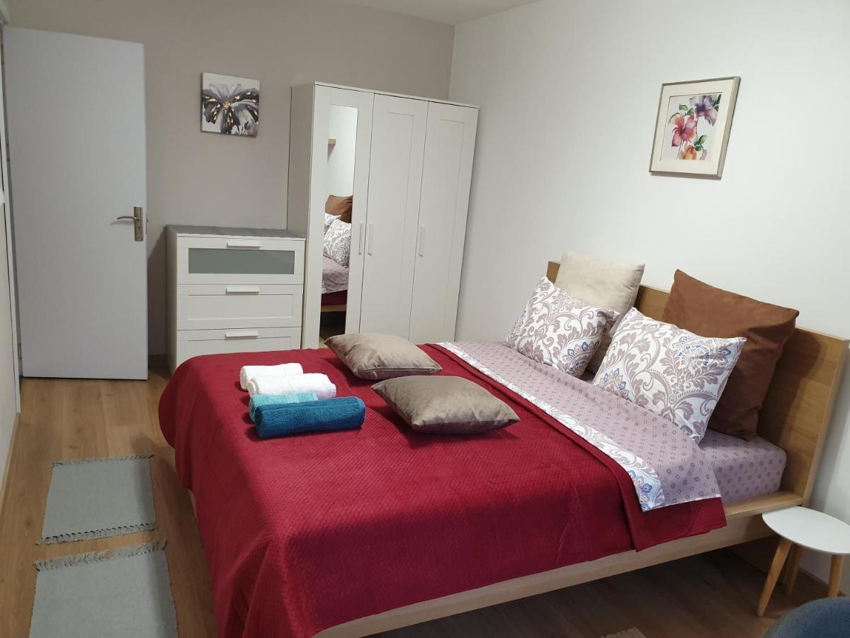 New The Twins Varna Two-Bedroom, Apt 5 At 15 Tsani Ginchev Street, Floor 3 Buitenkant foto