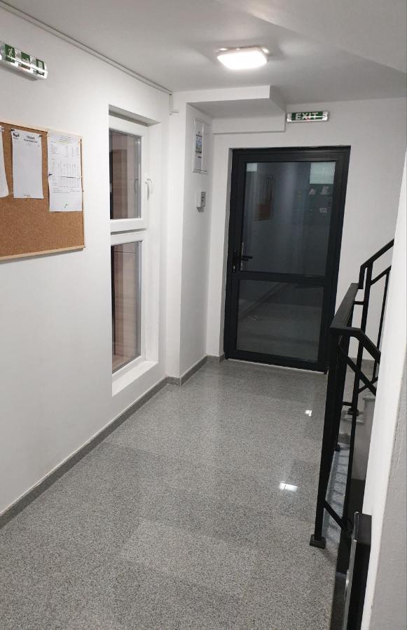 New The Twins Varna Two-Bedroom, Apt 5 At 15 Tsani Ginchev Street, Floor 3 Buitenkant foto