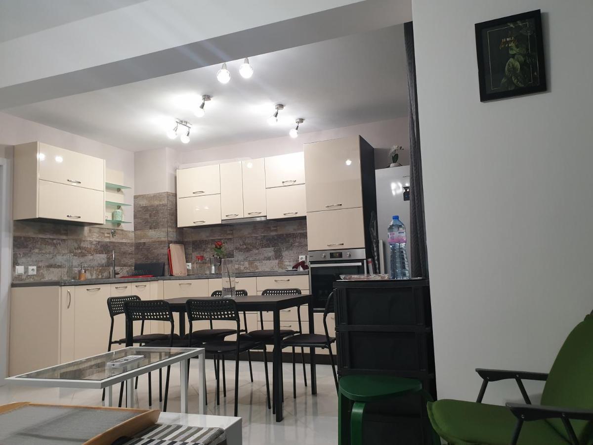 New The Twins Varna Two-Bedroom, Apt 5 At 15 Tsani Ginchev Street, Floor 3 Buitenkant foto