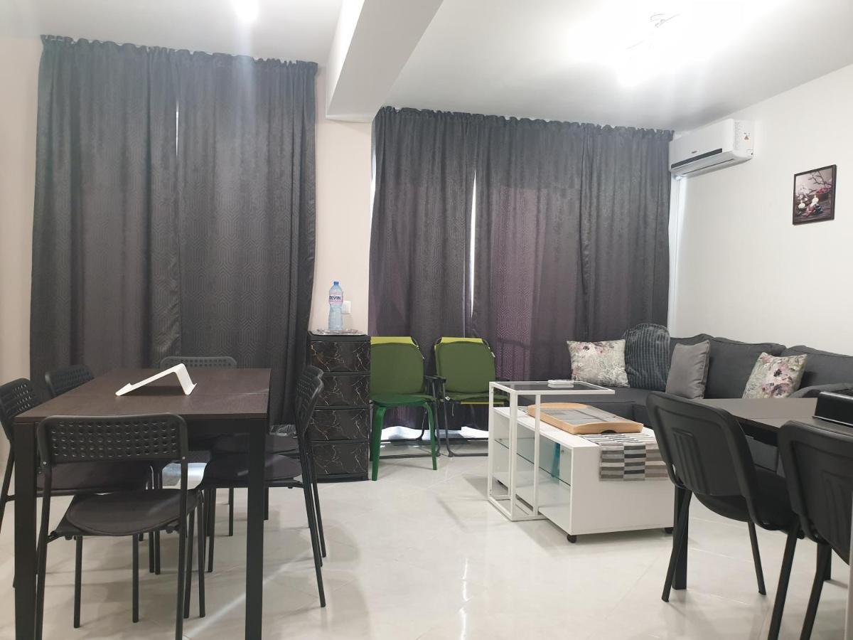 New The Twins Varna Two-Bedroom, Apt 5 At 15 Tsani Ginchev Street, Floor 3 Buitenkant foto