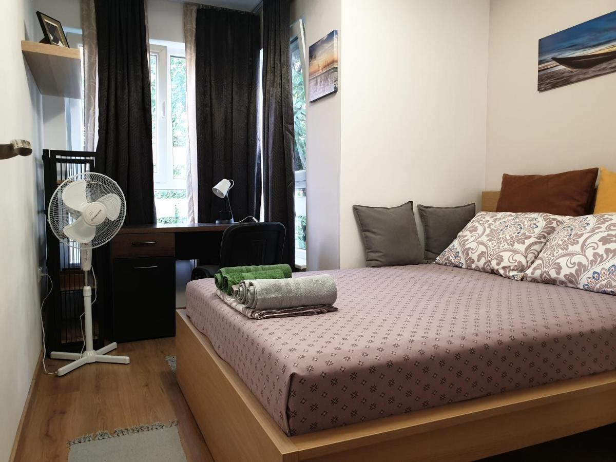 New The Twins Varna Two-Bedroom, Apt 5 At 15 Tsani Ginchev Street, Floor 3 Buitenkant foto